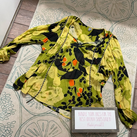 Anthropologie Tops - Anthro 3x top